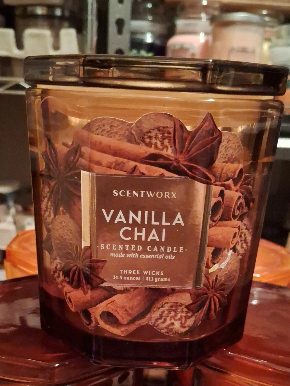 Vanilla Chai Scented Candle - Brown